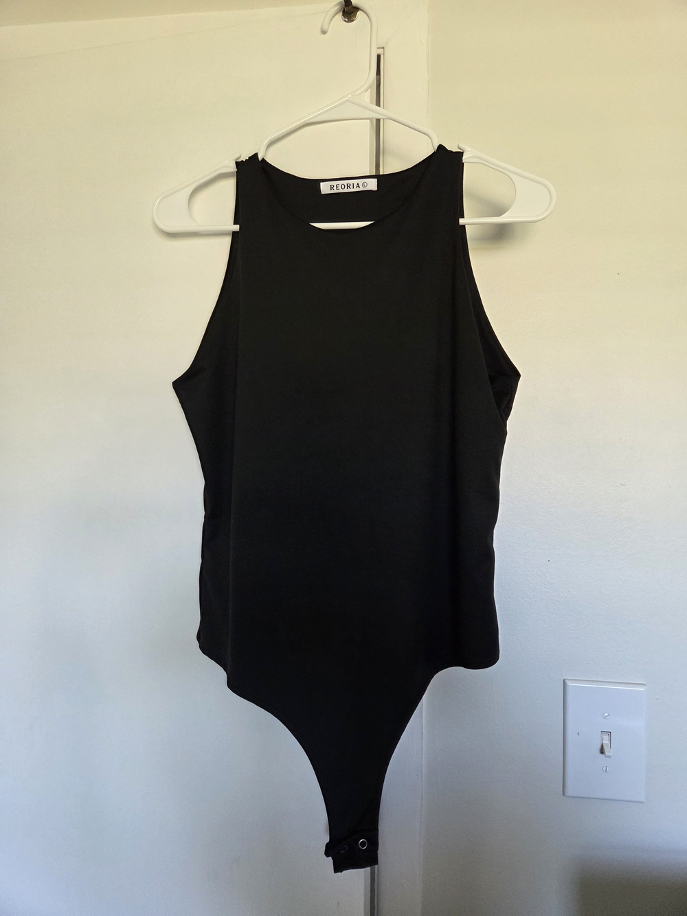 ReoRia Black Sleeveless Scoop Neck Bodysuit